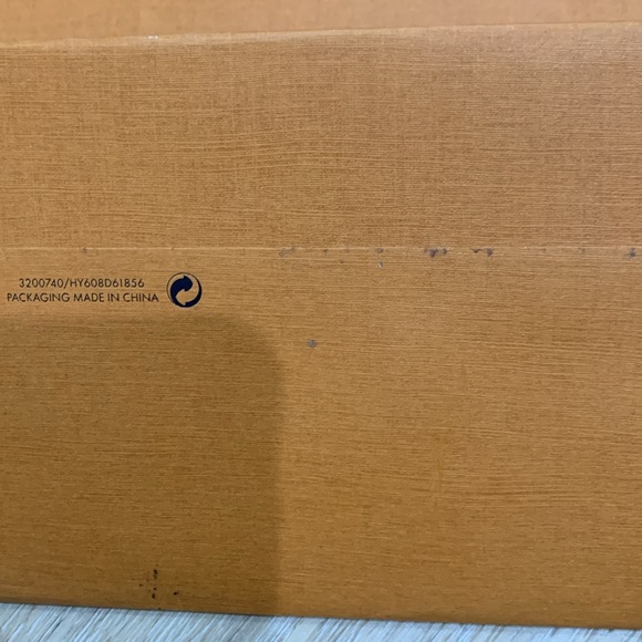 New Authentic Louis Vuitton Shopping Bag - Picture 4 of 4